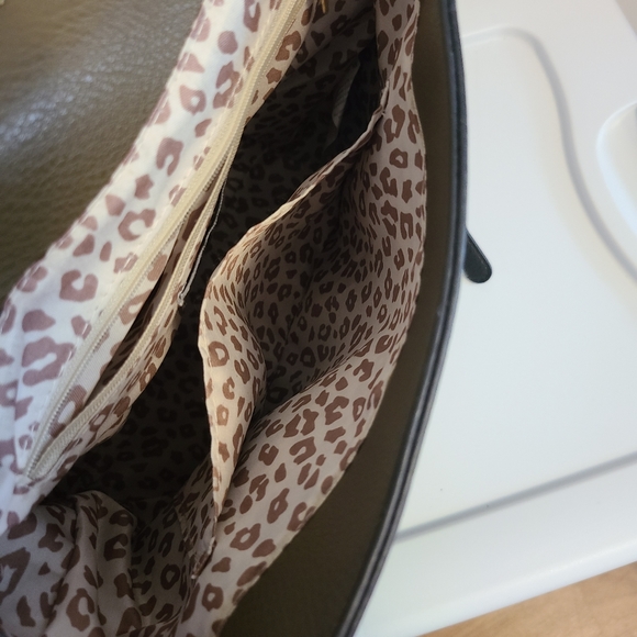 EUC Just Fab Backpack/Purse - Olive green w/ Cheetah print - Picture 11 of 15